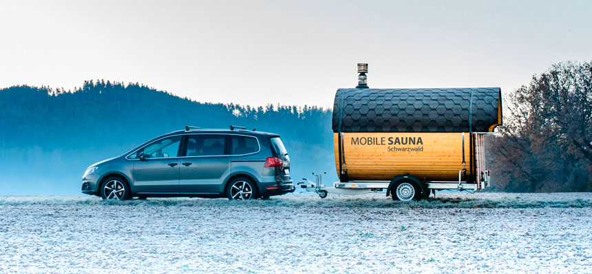 Header Auto zieht Sauna
